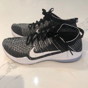 Nike Air Zoom Fearless Flyknit 2 - Size 7.5